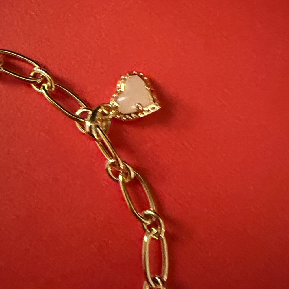Kendra Scott Gold Chain Bracelet Valentines charms - Picture 3 of 4